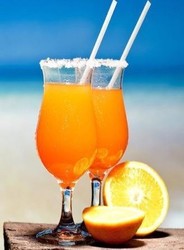 Sex on the Beach : Vodka, mangue, passion, pomme, grenadine - Cubana Bar