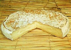 Le Brie de Melun - AU BOUTON D'OR - FROMAGER AFFINEUR - Fromages au lait cru