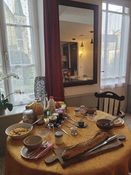 Bed and breakfast la charite - la cour du chateau