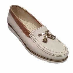 MOCASSIN SENOL BEIGE - PEDIGIRL - - LUDIVINE CHAUSSEUR- BRETEUIL