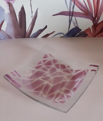 Petite coupe carré rose - 4 pattes de verre