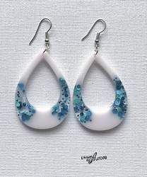 Boucles d'oreille blanche et bleue turquoise - R0002 - L'Atelier d'Aurore