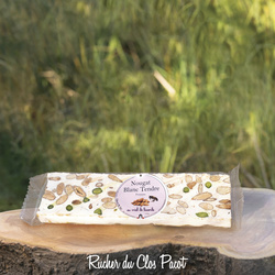 Barre de Nougat Blanc Tendre - Rucher du Clos Pacot - Miel Pollen et produits de la ruche de Sucy en Brie - Val de Marne 94