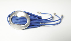 Bracelet ou collier en cuir avec passant et perles métal - CUIRS AUDIBERT